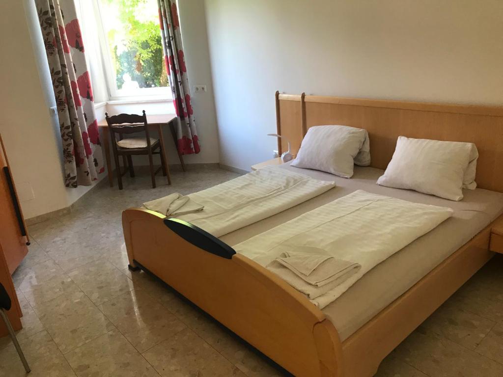 Kategorie C - Apartment mit 2 Schlafzimmer und Terrasse (für 4-6 Personen) - Mindestaufenthalt: 3 Nächte - € 90,- (VORSAISON)