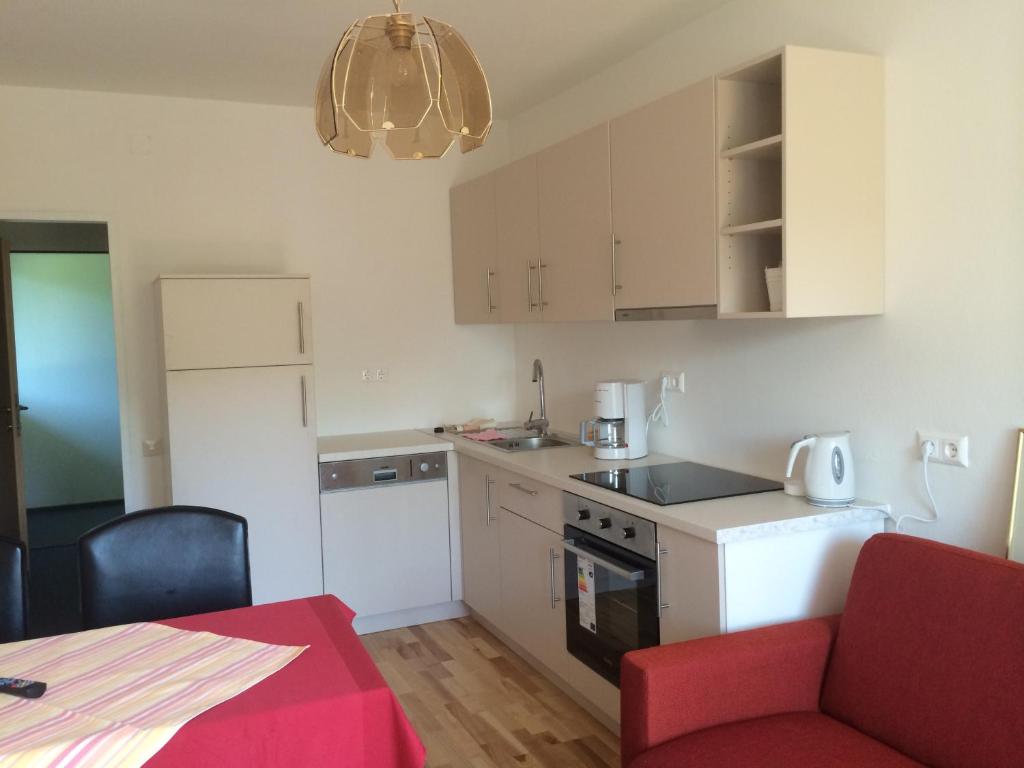 Kategorie D - Apartment mit 2 Schlafzimmer und Garten (für 4-6 Personen) - Mindestaufenthalt: 3 Nächte - € 100,- (VORSAISON)